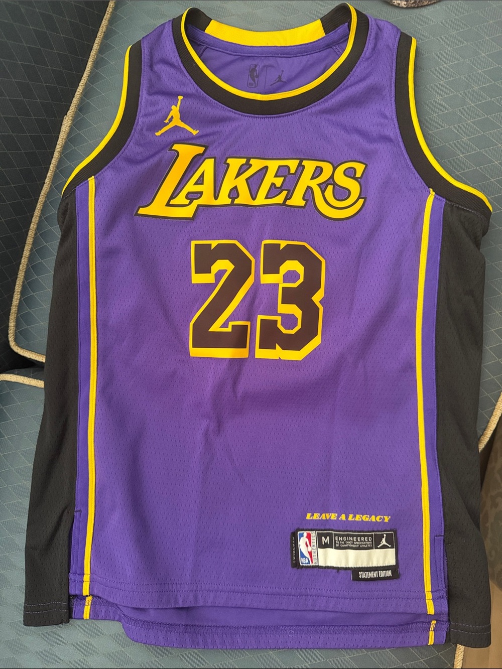 NBA Los Angeles Lakers James #23